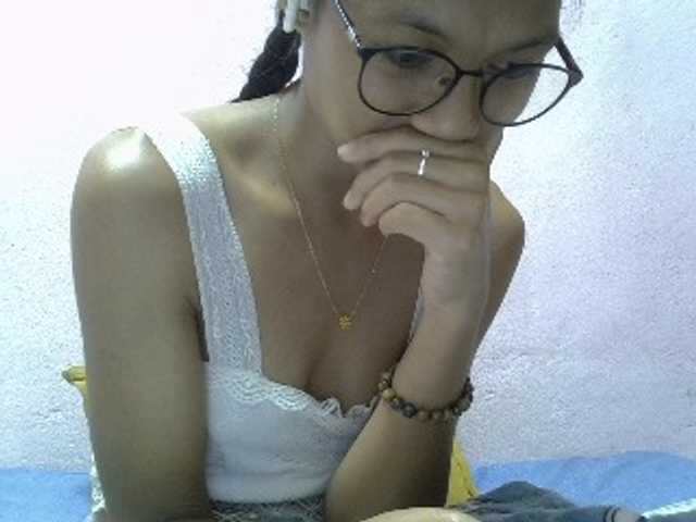 Yalane live cam on BongaCams