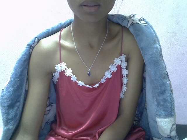 Yalane live cam on BongaCams