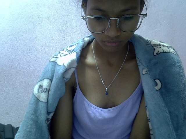 Yalane live cam on BongaCams