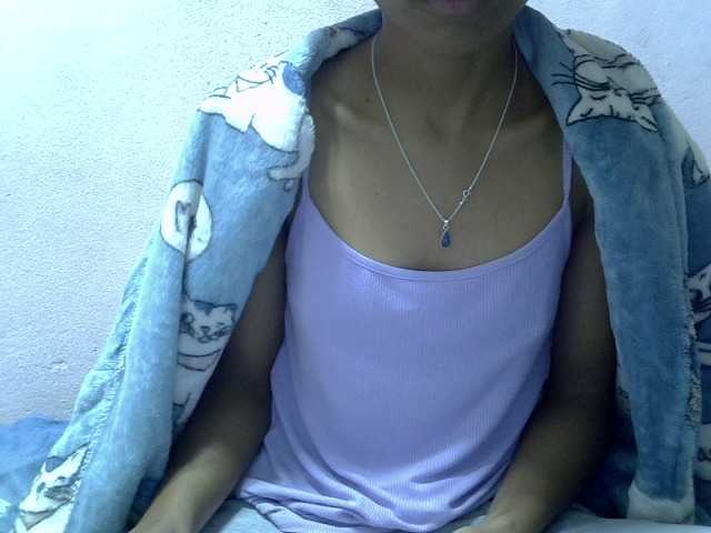 Yalane live cam on BongaCams
