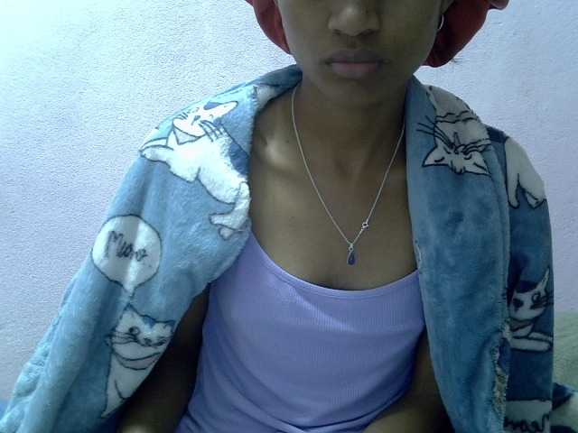 Yalane live cam on BongaCams