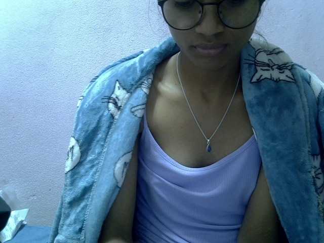 Yalane live cam on BongaCams