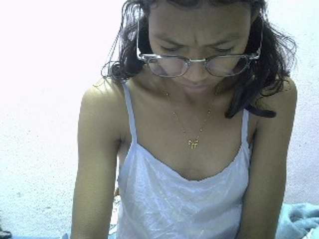 Yalane live cam on BongaCams
