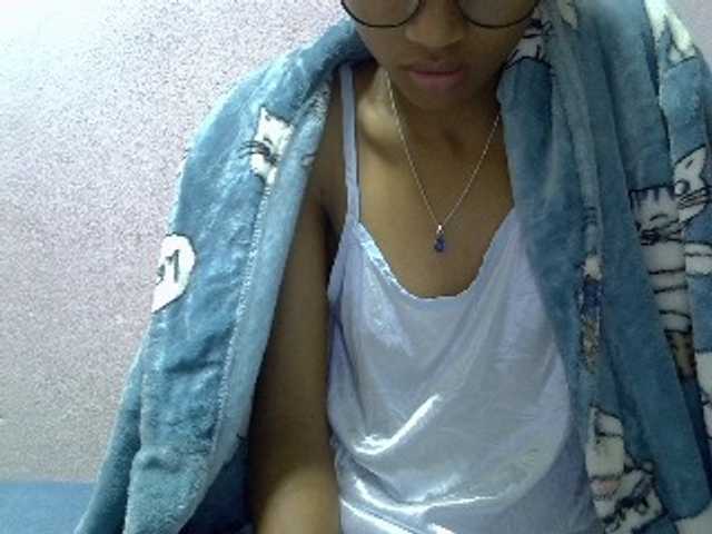 Yalane live cam on BongaCams
