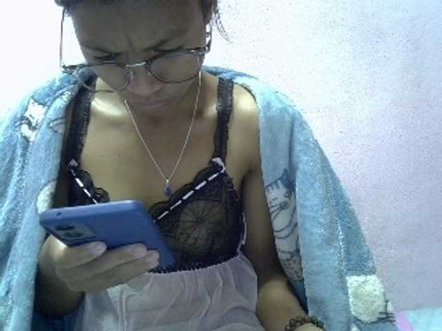 Yalane live cam on BongaCams
