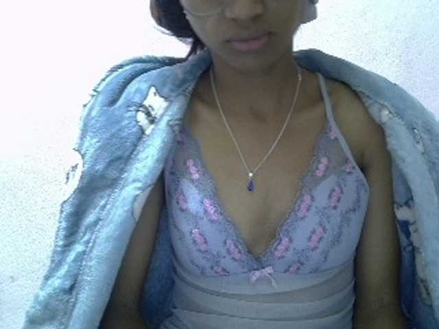 Yalane live cam on BongaCams