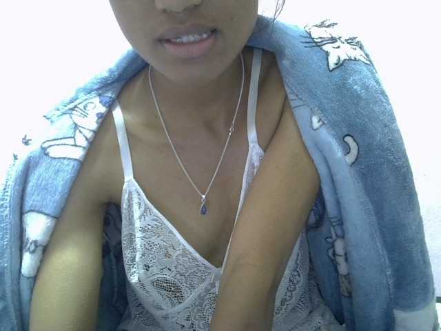 Yalane live cam on BongaCams