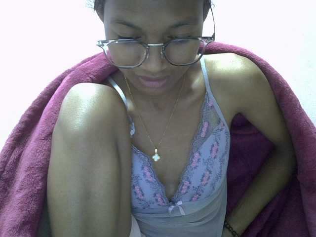 Yalane, en vivo ahora en BongaCams
