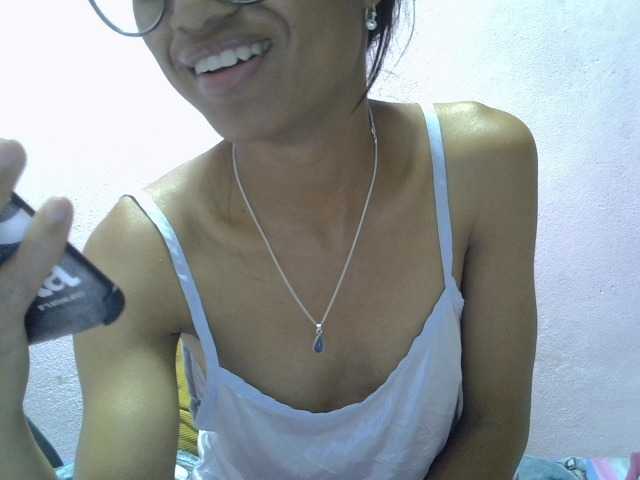 Yalane live cam on BongaCams