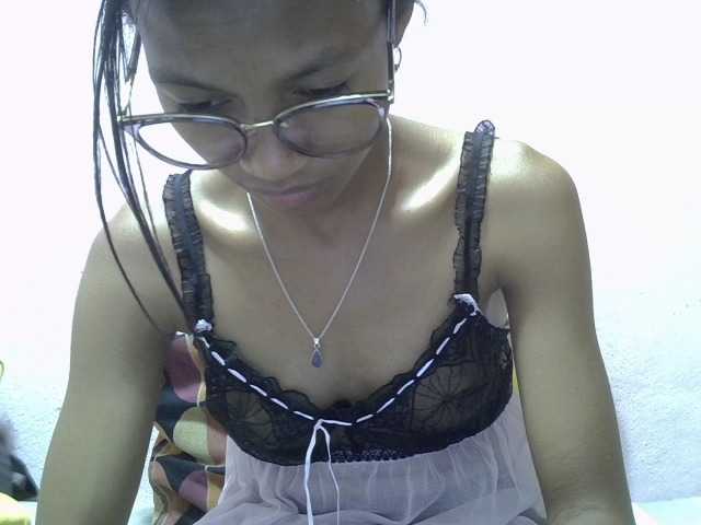 Yalane live cam on BongaCams