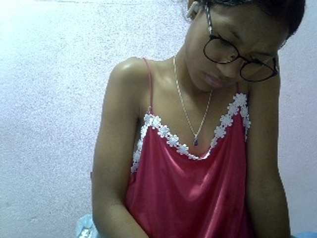 Yalane live cam on BongaCams