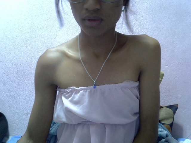 Yalane live cam on BongaCams