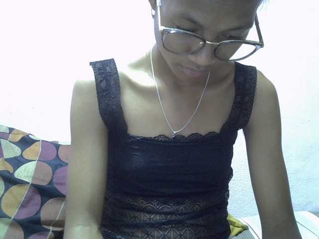 Yalane live cam on BongaCams