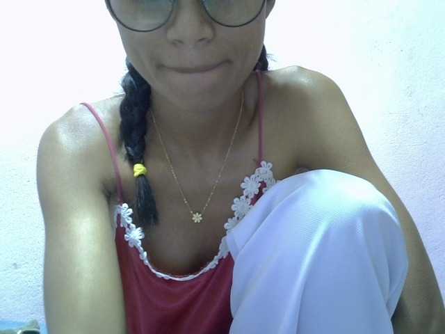Yalane live cam on BongaCams