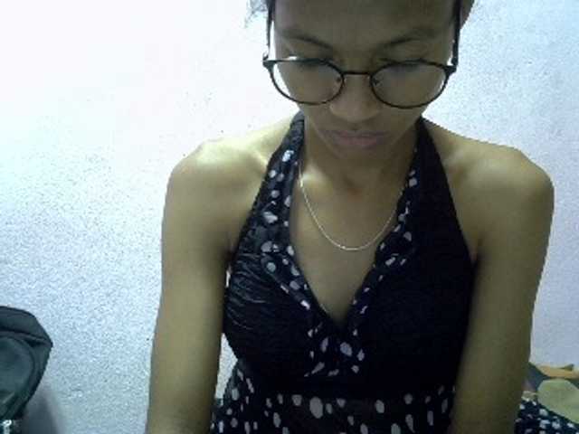 Yalane live cam on BongaCams