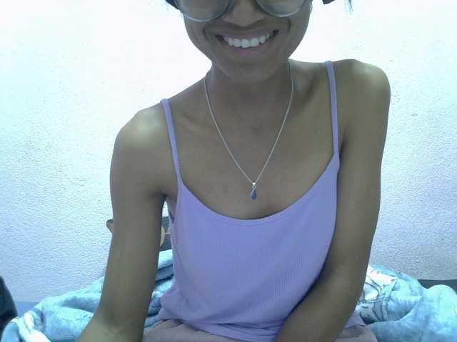 Yalane live cam on BongaCams