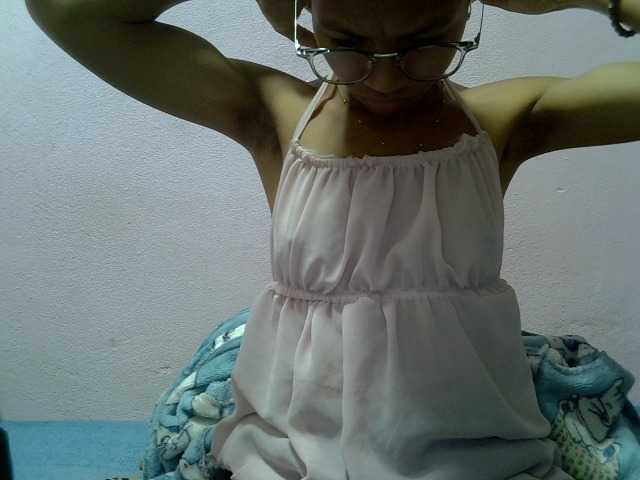 Yalane live cam on BongaCams