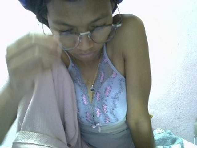Yalane live cam on BongaCams