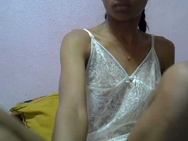 Yalane live cam on BongaCams
