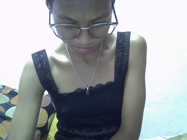 Yalane live cam on BongaCams