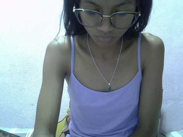Yalane live cam on BongaCams