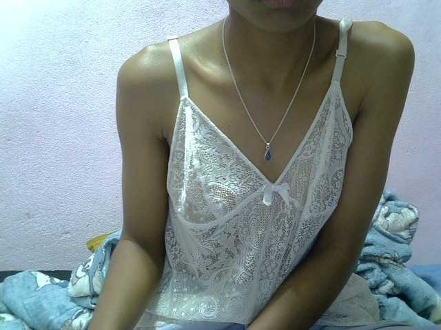 Yalane live cam on BongaCams