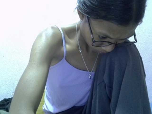 Yalane live cam on BongaCams