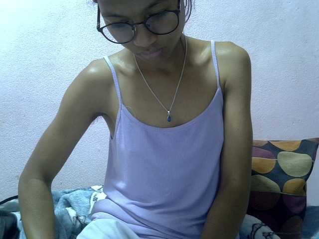 Yalane live cam on BongaCams