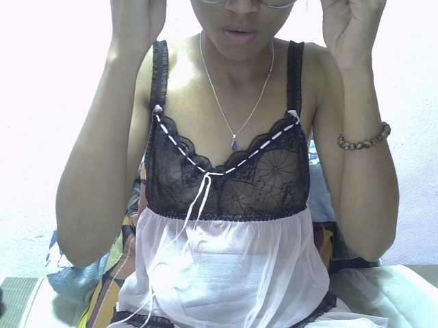 Yalane live cam on BongaCams