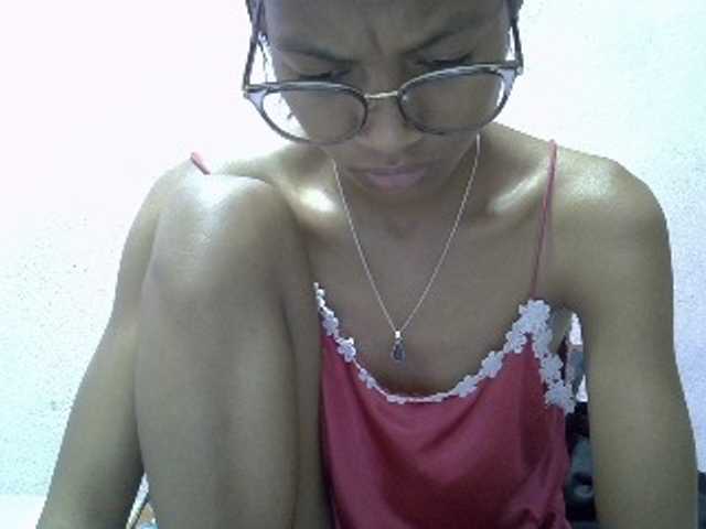 Yalane live cam on BongaCams