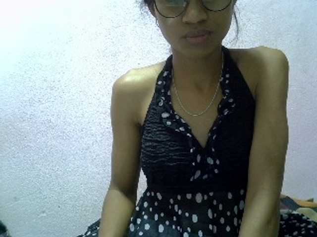 Yalane live cam on BongaCams