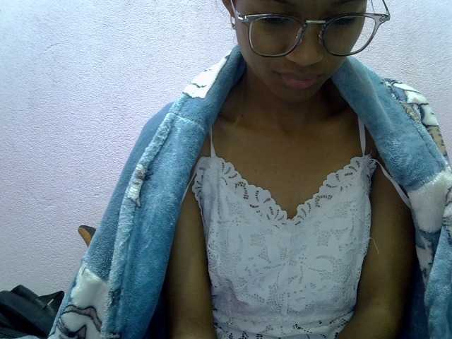 Yalane live cam on BongaCams