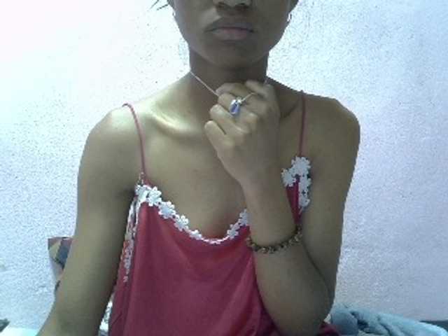 Yalane live cam on BongaCams