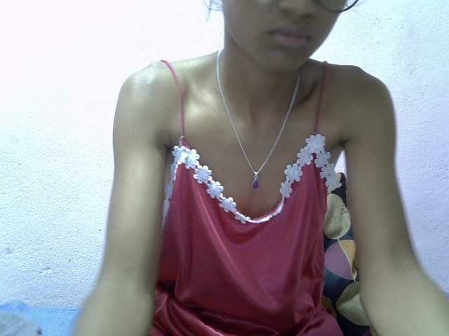 Yalane live cam on BongaCams