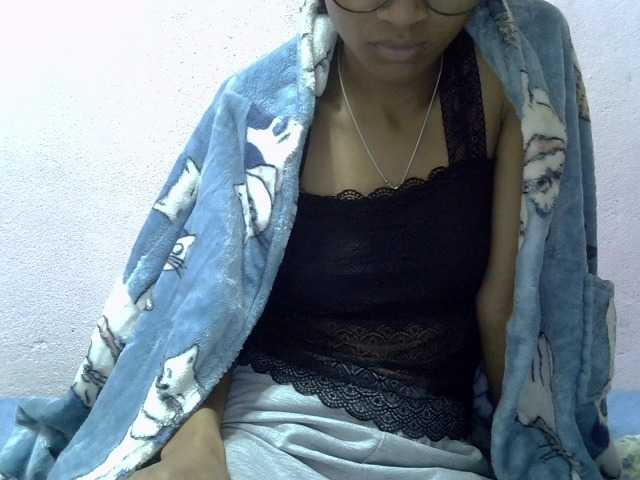 Yalane live cam on BongaCams