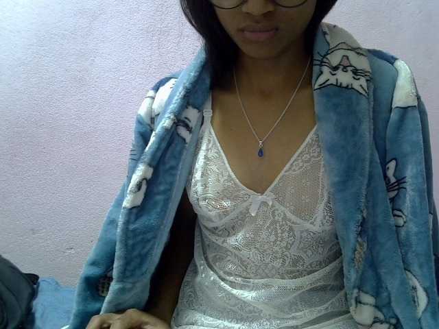 Yalane live cam on BongaCams