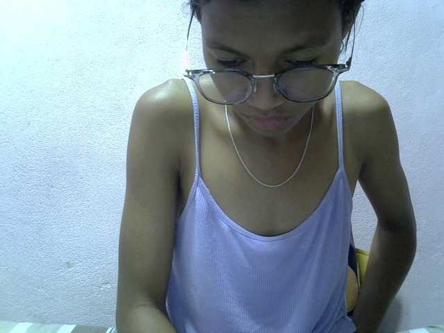 Yalane live cam on BongaCams