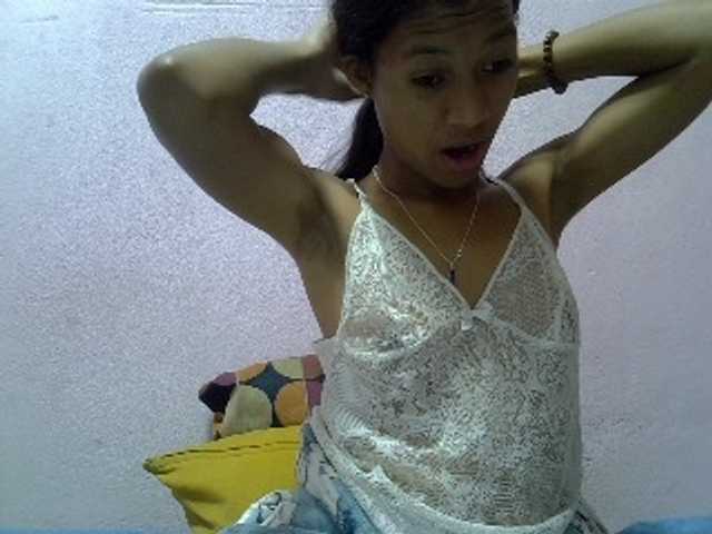 Yalane live cam on BongaCams