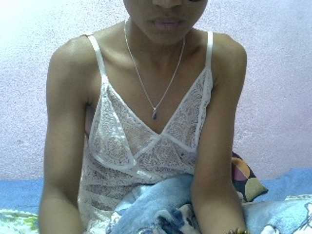 Yalane live cam on BongaCams