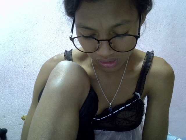 Yalane live cam on BongaCams