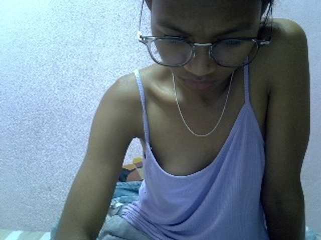 Yalane live cam on BongaCams