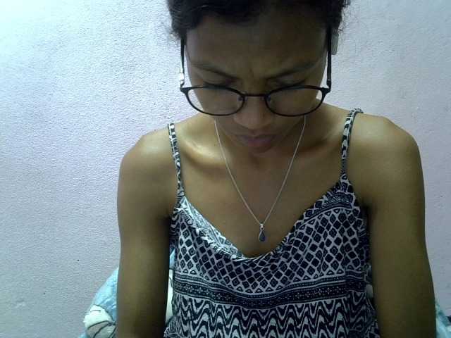 Yalane live cam on BongaCams