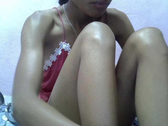 Yalane live cam on BongaCams