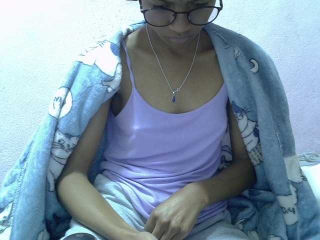 Yalane live cam on BongaCams