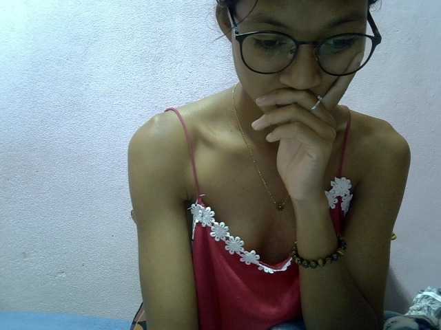 Yalane live cam on BongaCams