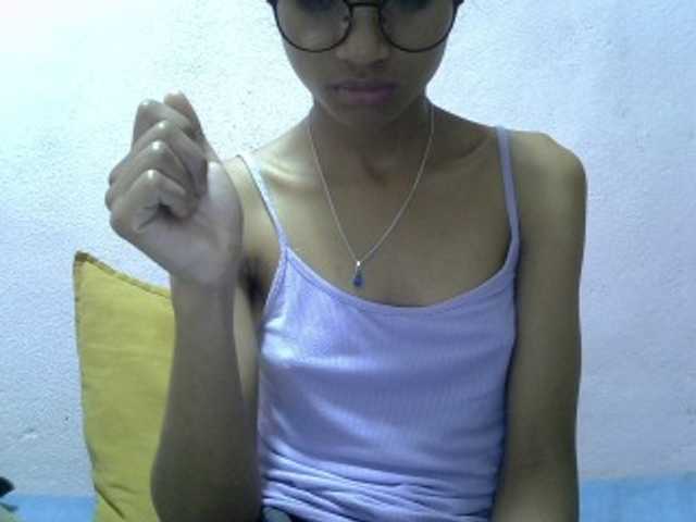 Yalane live cam on BongaCams