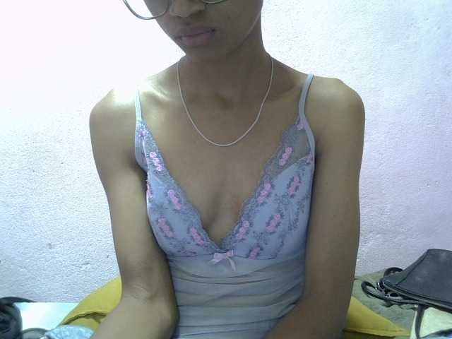 Yalane live cam on BongaCams