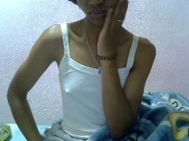 Yalane live cam on BongaCams