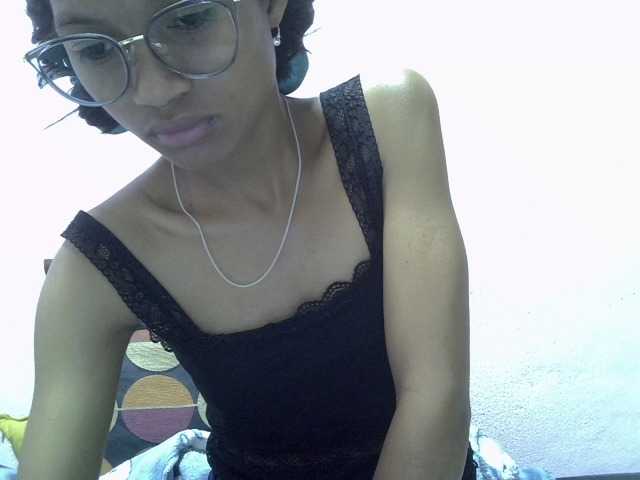 Yalane live cam on BongaCams