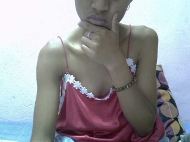 Yalane live cam on BongaCams